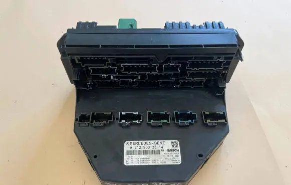 Mercedes-Benz C W204 SAM control unit A2129003514
