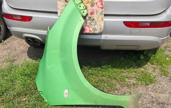 Opel Agila B Fender