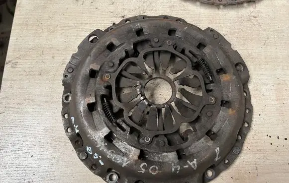 Audi A4 S4 B7 8E 8H Pressure plate 