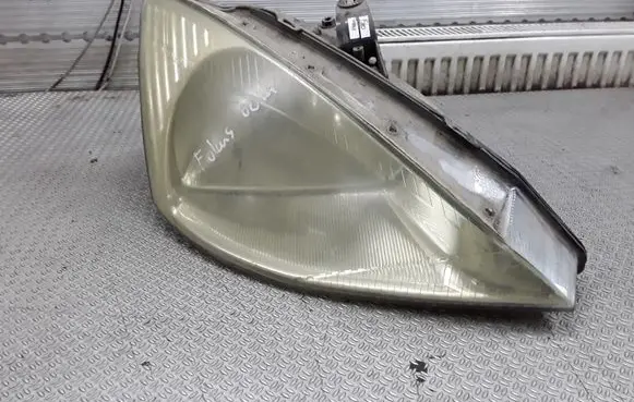 Ford Focus Headlight/headlamp XS4113005