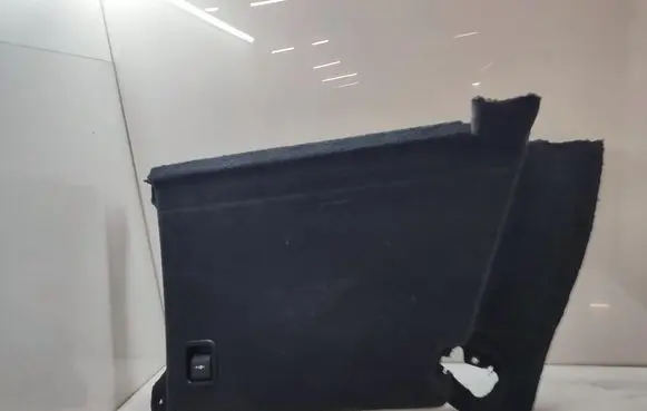 Trunk/boot lower side trim panel