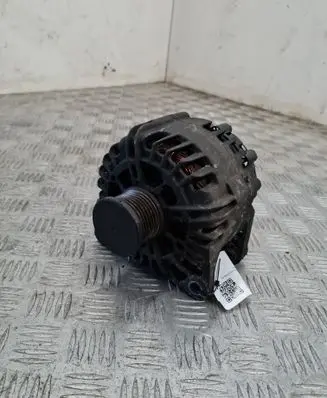 Opel Vivaro Generator/alternator TG15C058