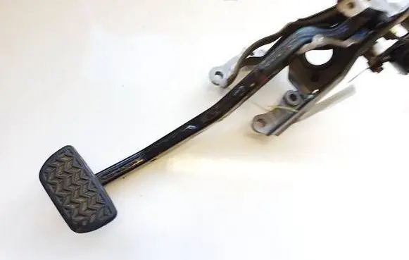 Toyota Prius (XW20) Brake pedal 8951047020