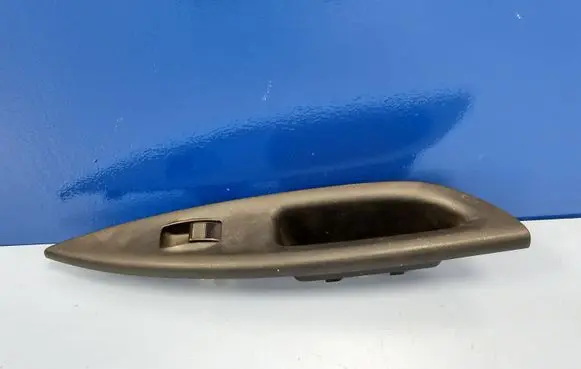 Mazda 6 Electric window control switch GJ6A685LI