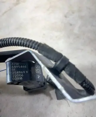 Rear air suspension level height sensor