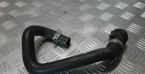 Volvo V40 Engine coolant pipe/hose 31686011