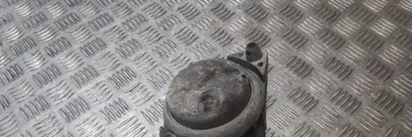 Mercedes-Benz C W204 Engine mount bracket A2042404717
