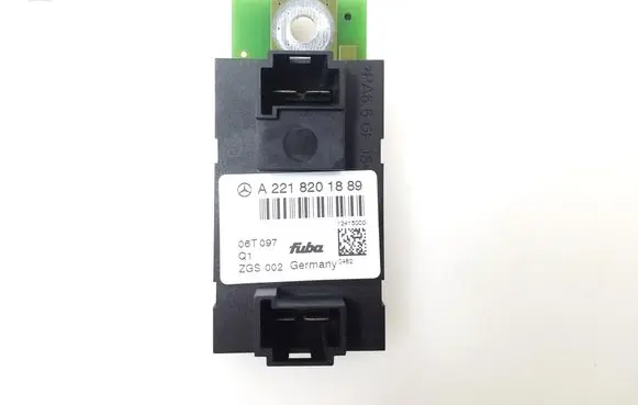 Mercedes-Benz S W221 Aerial antenna amplifier A2218201889