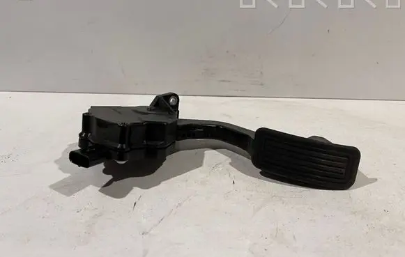 Lexus CT 200H Accelerator throttle pedal 7811076090