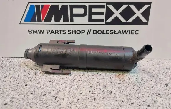 BMW X1 E84 Headlight washer spray nozzle 2990155