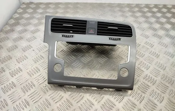 Volkswagen Golf VII Radio/GPS head unit trim 5G1819743 5G1815736C