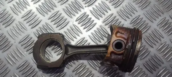 Renault Megane I Piston with connecting rod