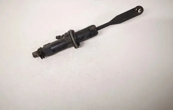 Dacia Logan I Clutch master cylinder 8200424004