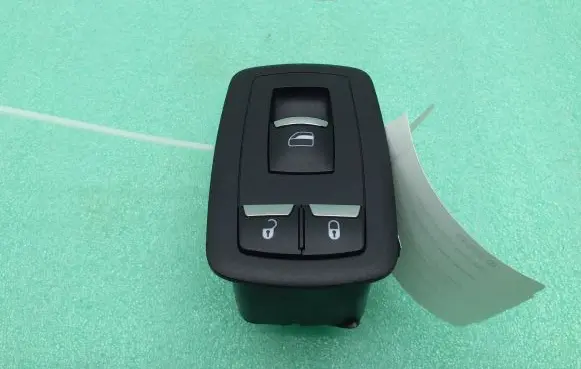 Maserati Levante Electric window control switch 670025405