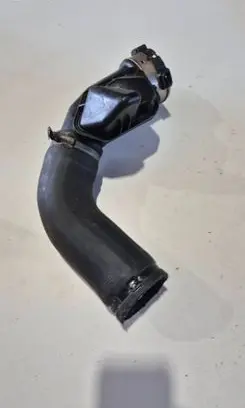 Volvo XC90 Air intake duct part 31422061