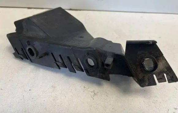 Audi Q5 SQ5 Front bumper mounting bracket 8R0807283C