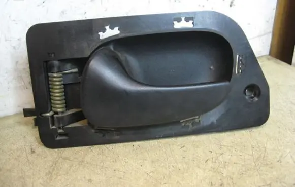 Renault Laguna I Front door interior handle 7700823286G NURODYKITEKURIPUSE