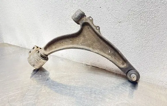Opel Insignia A Front lower control arm/wishbone 0131221