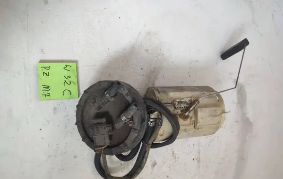 Volkswagen PASSAT B3 Mechanical fuel pump 34646565