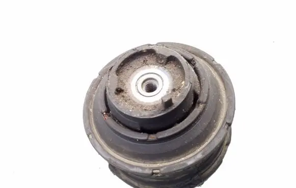 Mercedes-Benz C W203 Engine mount bracket