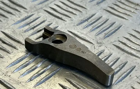 Ford Mondeo MK IV Fuel Injector clamp holder 