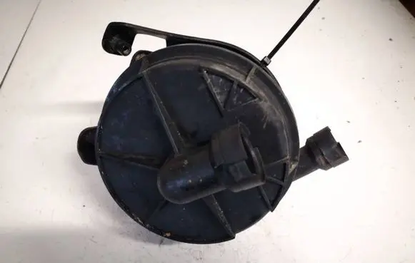 Audi A8 S8 D3 4E Secondary air pump 72273803