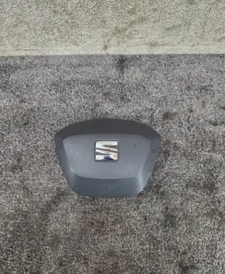 Seat Leon (5F) Steering wheel airbag 5F0880201J
