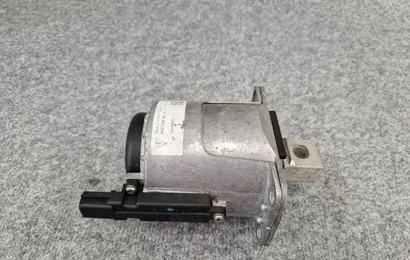 Porsche 992 Engine mount vacuum valve 992199384A 1040903 07102010