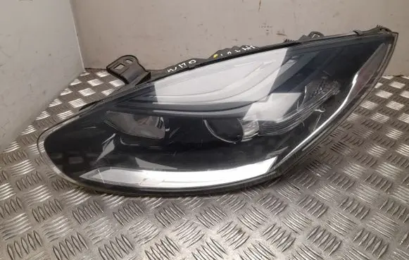 Renault Megane III Headlight/headlamp 260602216R