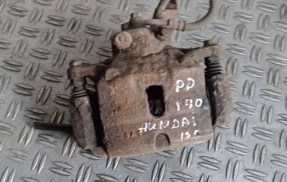 Hyundai i40 Front brake caliper 