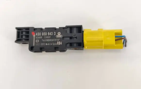 Audi A8 S8 D3 4E Airbag deployment crash/impact sensor 4B0959643D 020496 220607