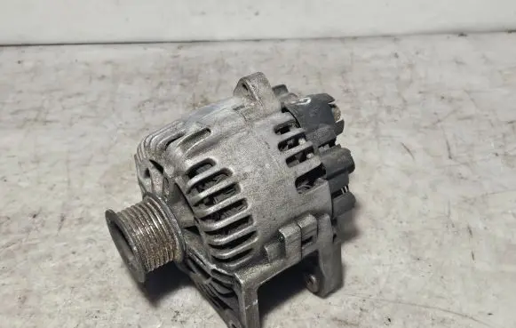 Renault Megane II Generator/alternator 8200495294 2543342A