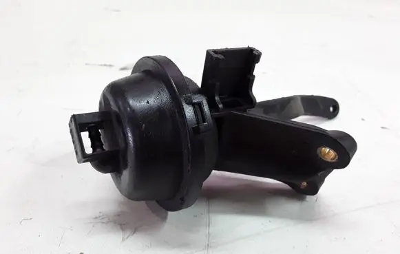 Vacuum air tank