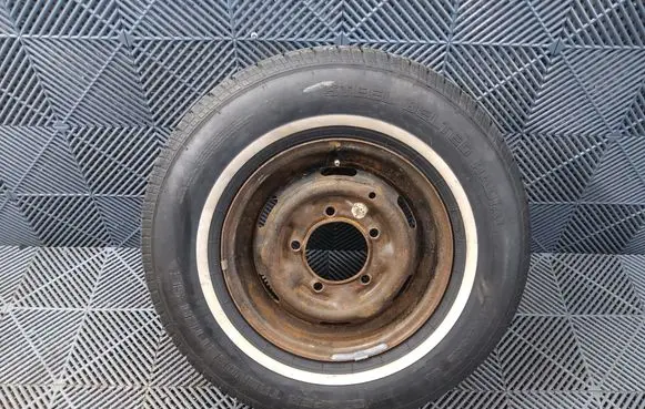 Rolls-Royce Silver Shadow R15 spare wheel UG13160