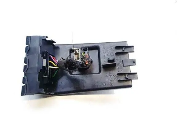Citroen C5 USB socket connector 9682403880
