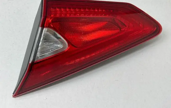 Nissan Pulsar Tailgate rear/tail lights 265503ZL5B 18066