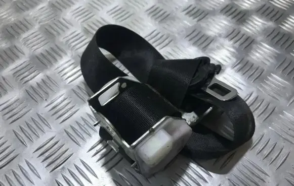 Opel Zafira A Rear seatbelt c6r8206 c6r-8206