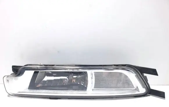 Volkswagen PASSAT B8 Front fog light 194.764-01