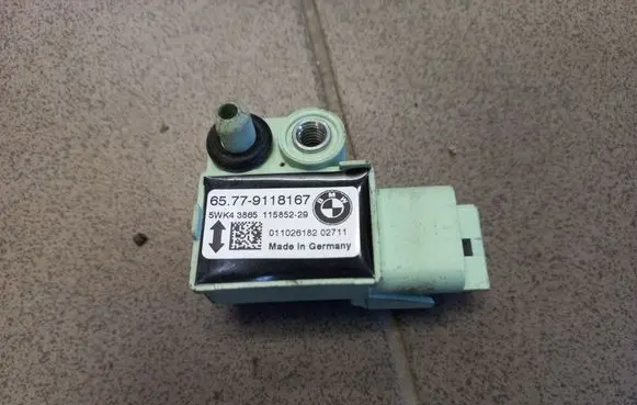 BMW 1 E81 E87 Airbag deployment crash/impact sensor 9118167 65779118167