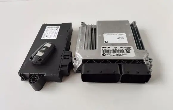 BMW 5 E60 E61 Engine ECU kit and lock set 7809955 0281015128 DDE7809955