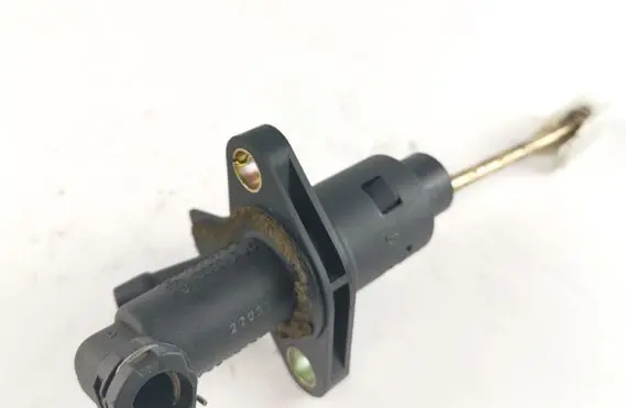 Skoda Octavia Mk1 (1U) Clutch master cylinder 1J1721388E