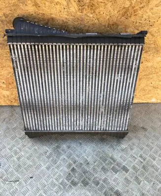 Land Rover Discovery 4 - LR4 Intercooler radiator AH328T000CJ AH329L440AB
