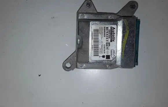 Renault Trafic II (X83) Airbag control unit/module 820096856