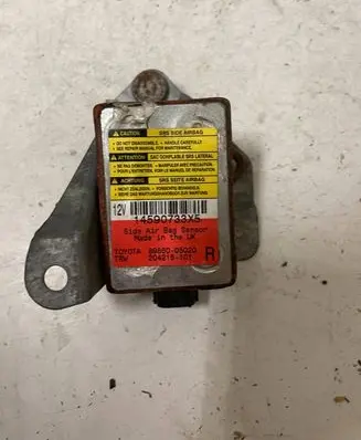 Toyota Avensis T220 Airbag deployment crash/impact sensor 8986005020 14590733X5 204216101