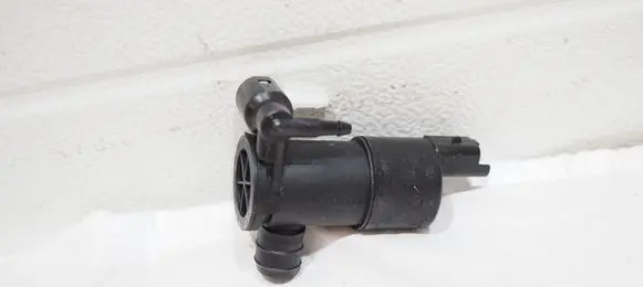 Opel Astra L Windscreen/windshield washer pump 9825893480