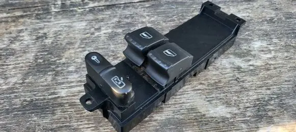 Volkswagen Golf V Electric window control switch 1J3959857
