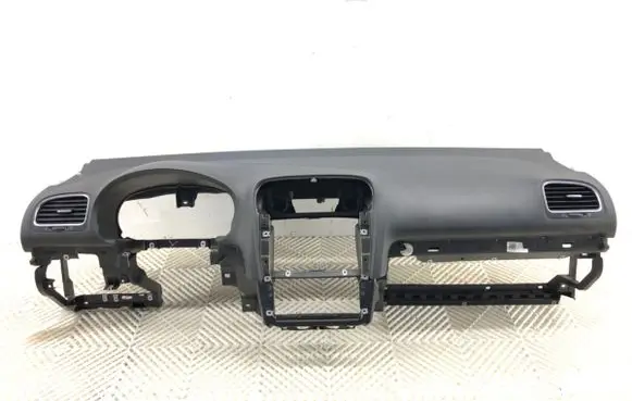 Volkswagen Golf VI Dashboard 5N0010718F