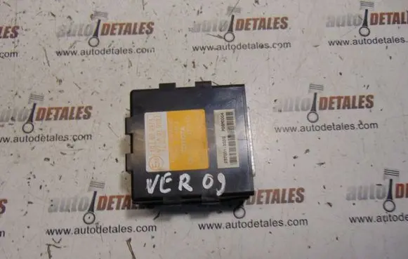 Toyota Corolla Verso AR10 Alarm control unit/module 081900F810