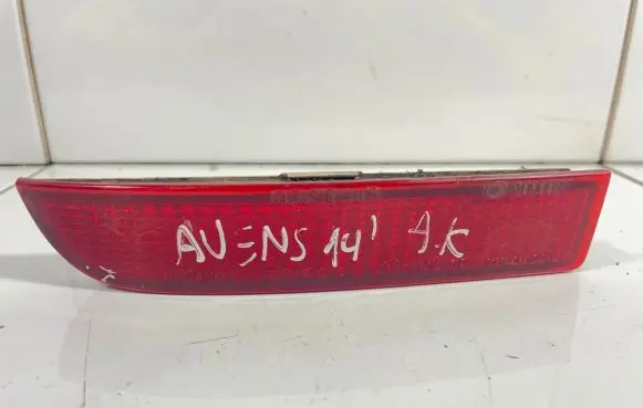 Toyota Avensis T270 Rear tail light reflector