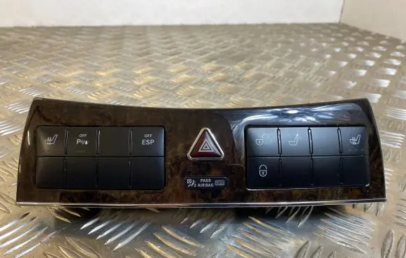 Mercedes-Benz CLK A209 C209 Other dashboard part A2096890031
